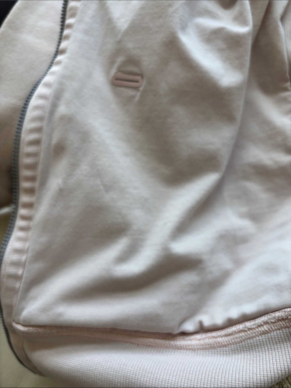 lululemon athletica Hooded Full-Zip Jacket in Light Taupe nude. 8 - Picture 6 of 6